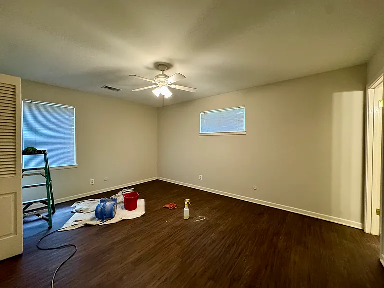 604 Enfield Dr — Photo 13