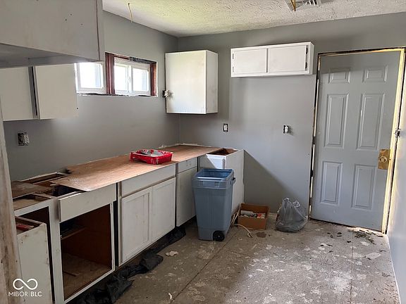 3rd image of 1018 S 15th St