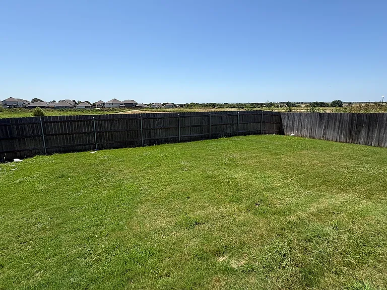 11600 Solar St — Photo 12