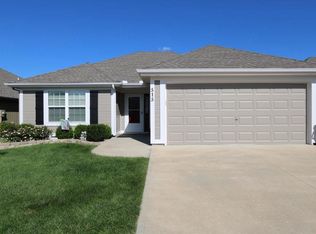 515 Neptune Dr, Raymore, MO 64083