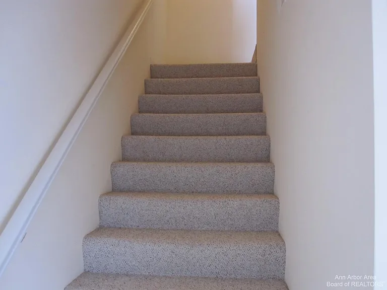 2806 Barclay Way — Photo 6