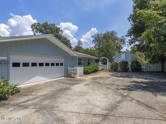 3rd image of 1228 FRUIT COVE Drive N