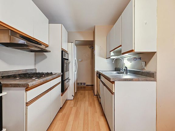 5th image of 10655 Hallwood Dr