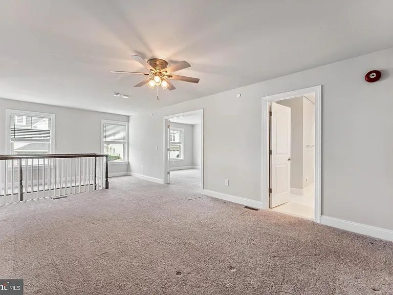 38 Lacey Ln — Photo 26