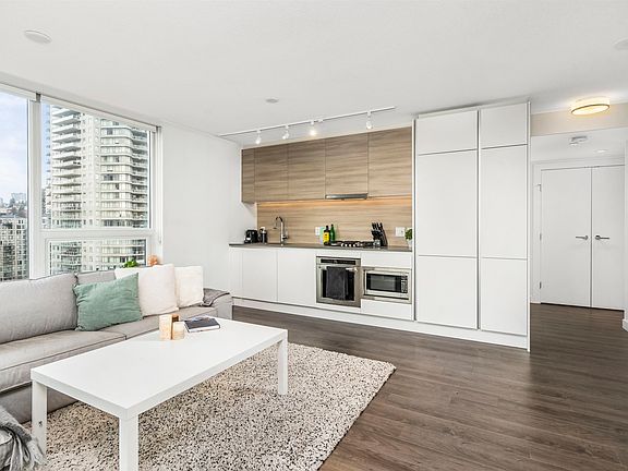 5th image of 988 Quayside Dr #1502