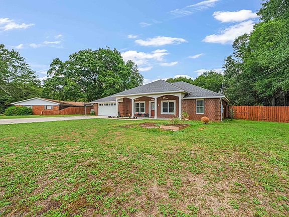 4th image of 3059 Skyline Dr