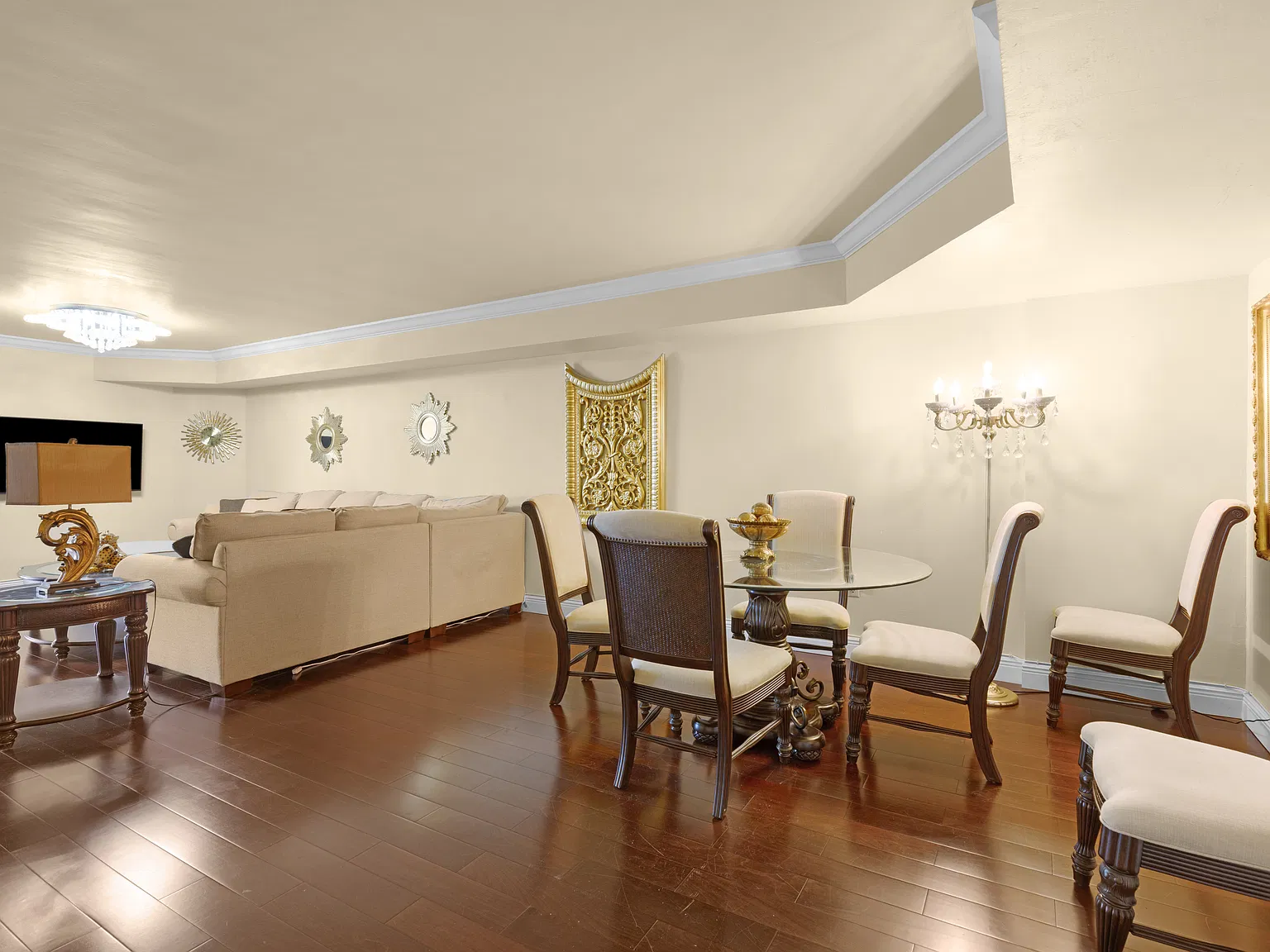 2 bed, 1822 sqft, $4,500 — Photo 3