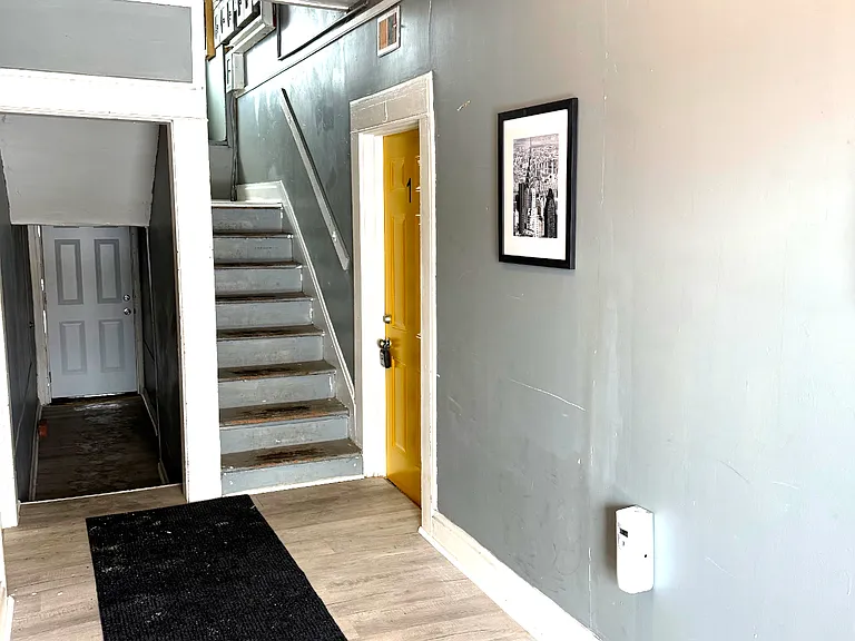 537 E Washington St #3 — Photo 21