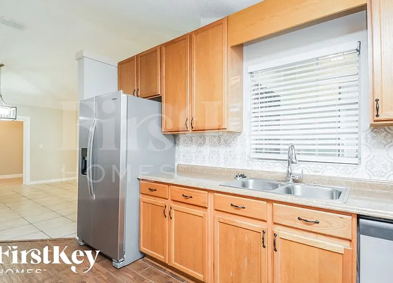 1136 Creek Woods Cir — Photo 6
