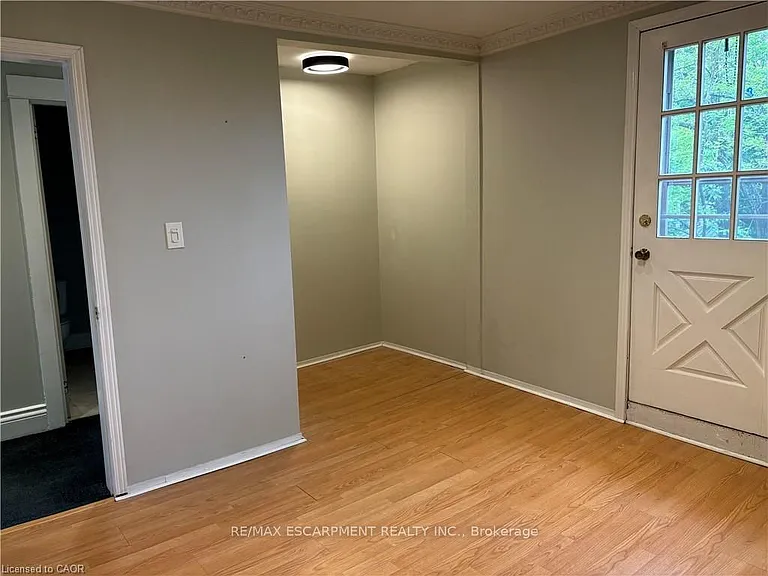 269 Main St W #2f & 3f — Photo 3