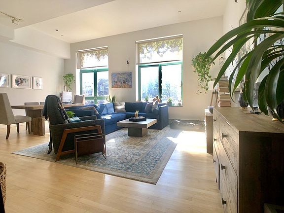 3rd image of 790 Greenwich St APT 2C