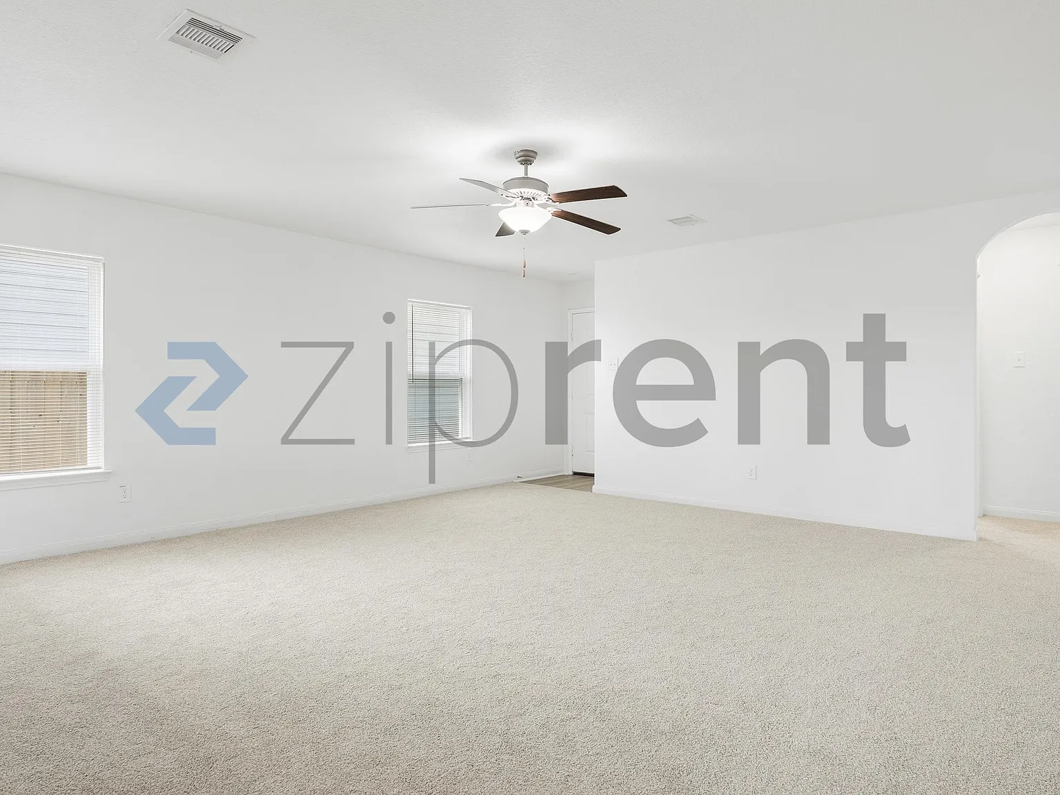 3 bed, 1335 sqft, $2,150 — Photo 4