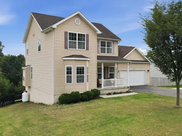 224 Paragon Dr, Bunker Hill, WV 25413