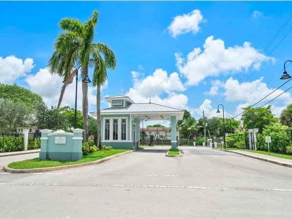 5300 NW 18th Street #4, Lauderhill, FL 33313