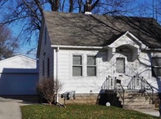 825 Hawthorne Ave, Waterloo, IA 50702