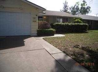 5526 Ridgeway Ave, Stockton, CA 95207