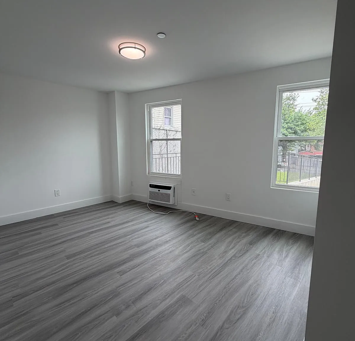 3 bed, $3,753 — Photo 2