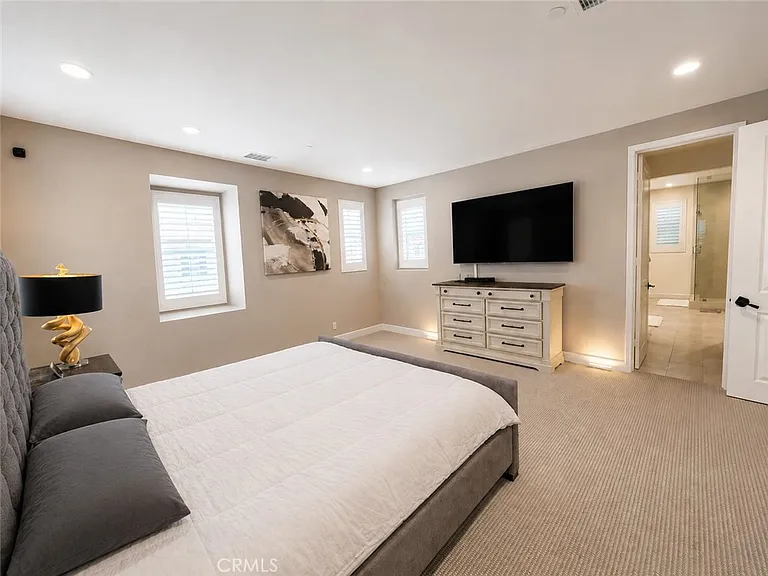 13419 Gardenia Ave — Photo 34