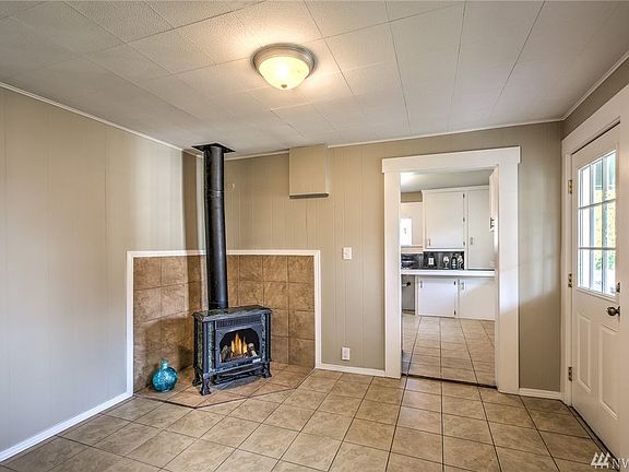 2nd image of 3518 Lombard Ave