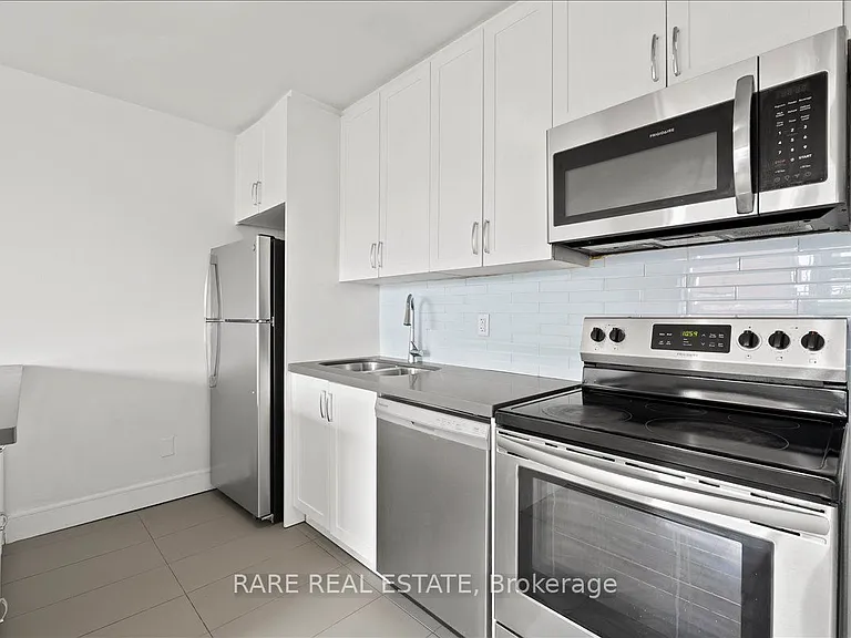 3111 Eglinton Ave E #603 — Photo 2