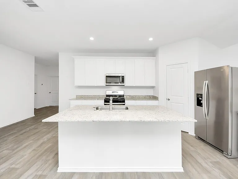 4206 Zeke Estates Ln — Photo 4