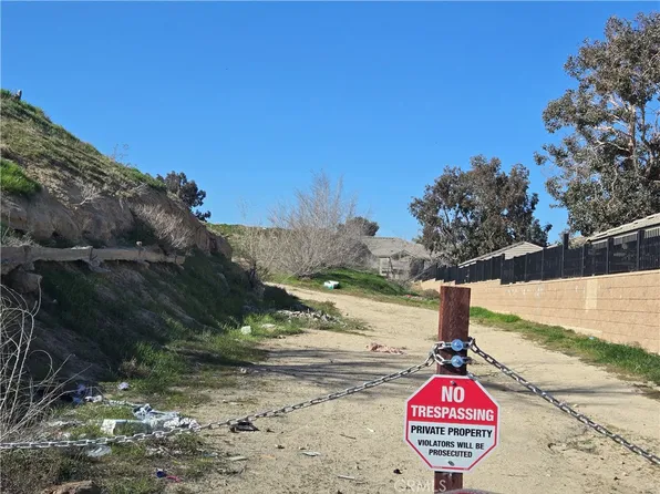 14140 Rodeo Dr, Victorville, CA 92395