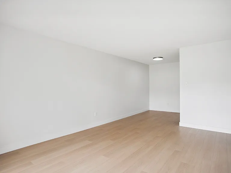 549 Dansey Ave #121 — Photo 11