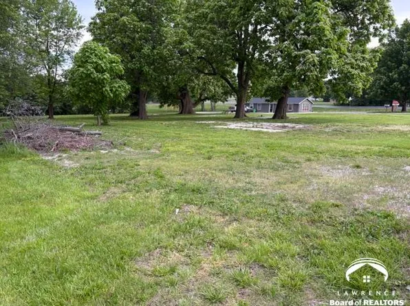 201-207 1/2 Baker St, Baldwin City, KS 66006