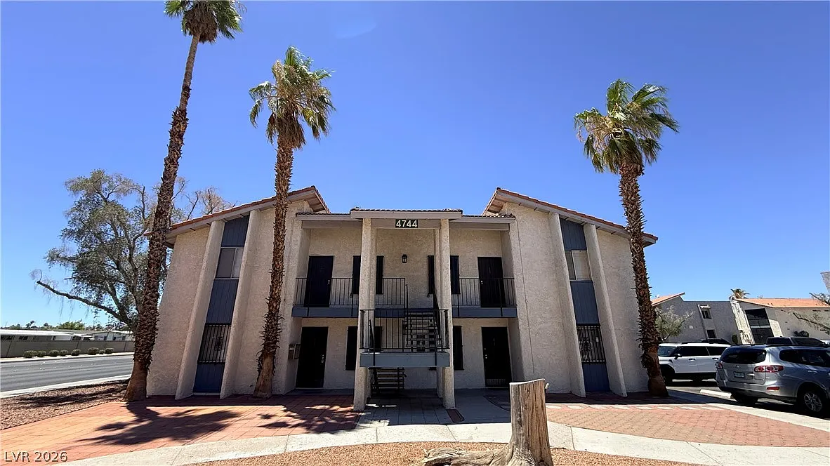 2 bed, 2.0 bath, 3688 sqft, $1,275 — Photo 1