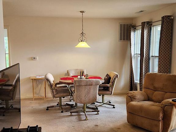 2nd image of 1507 Moore St Unit 204