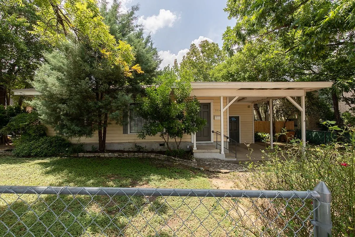 2 bed, 1.0 bath, 968 sqft, $2,150 — Photo 1