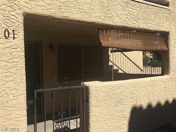 2nd image of 1116 NW Observation Dr #101