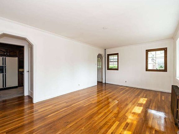3rd image of 2451 3rd Ave