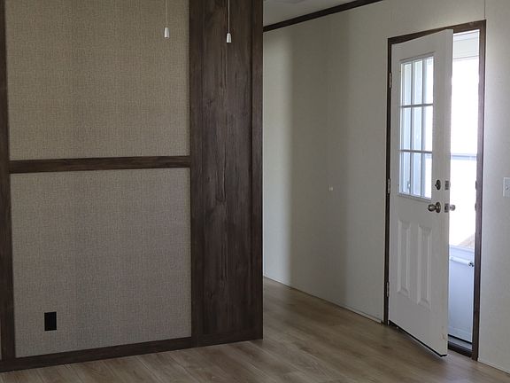 4th image of 5407 Aloha Ln #499