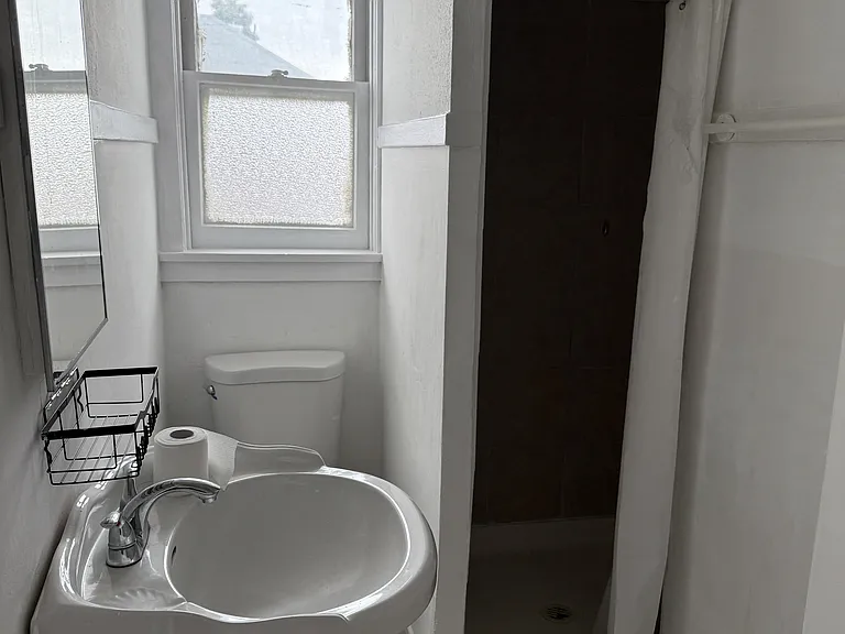 2045 K St #5 — Photo 7