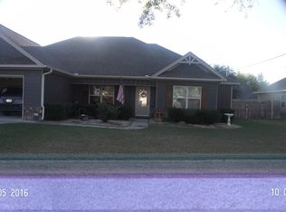 4 Greyhawk Ct, Fort Mitchell, AL 36856