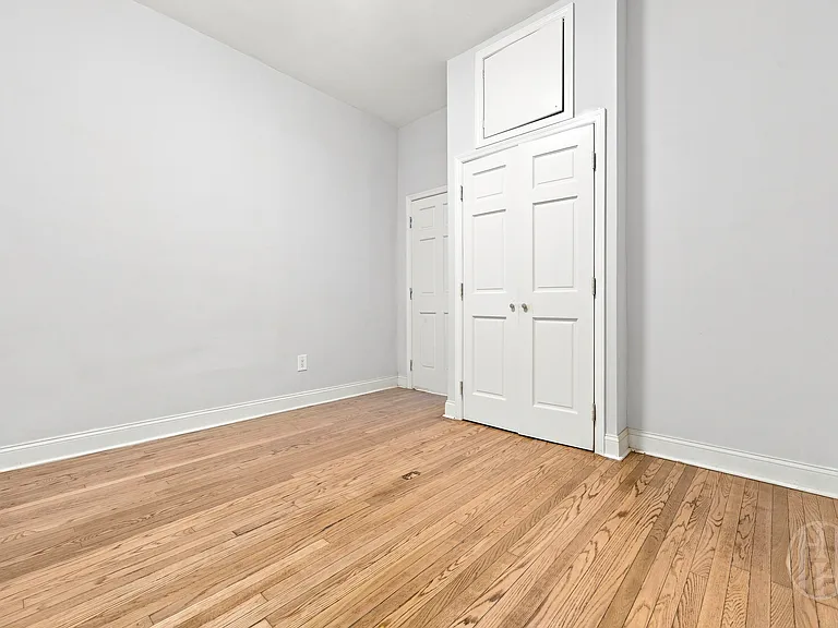 204 E 31st St #1 — Photo 9