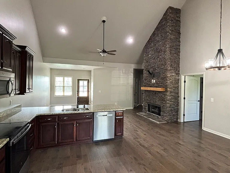 338 Big Station Camp Blvd #A — Photo 6