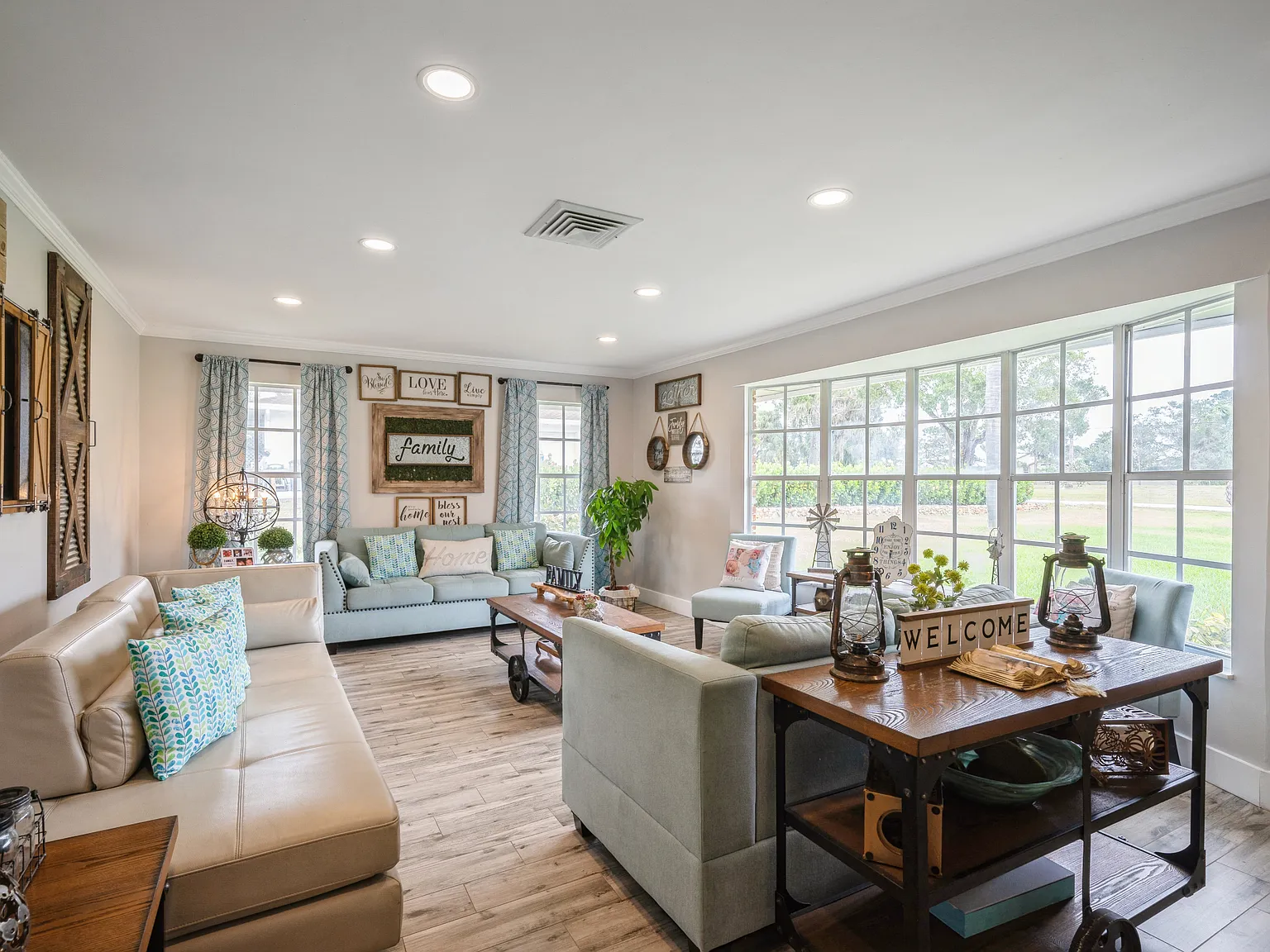 6 bed, 3624 sqft, $7,000 — Photo 3