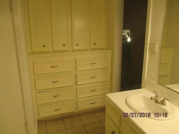 3rd image of 2510 Maxwell Ln