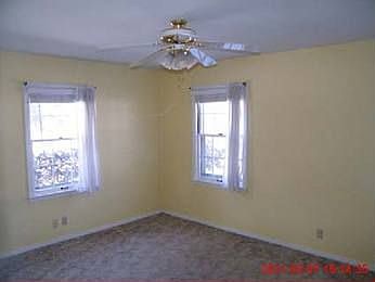 5th image of 114 Ingleside Dr