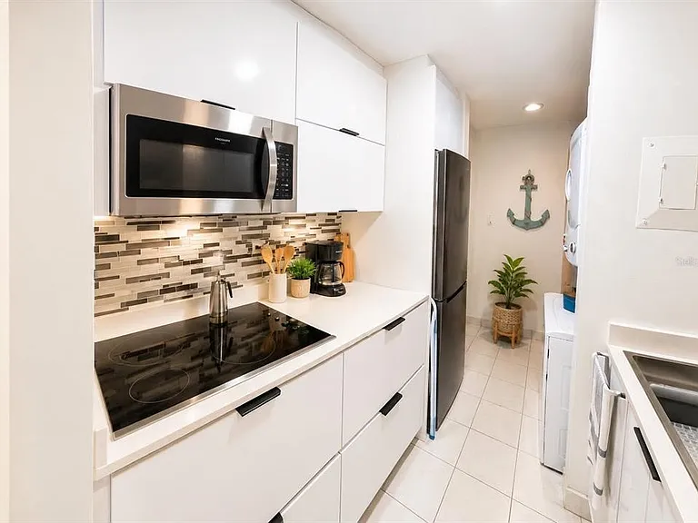 Ocean Dr #100-304 — Photo 13