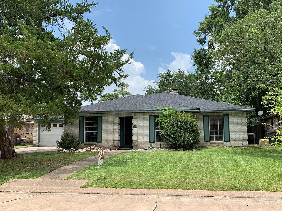 1st image of 3806 Canterbury Dr