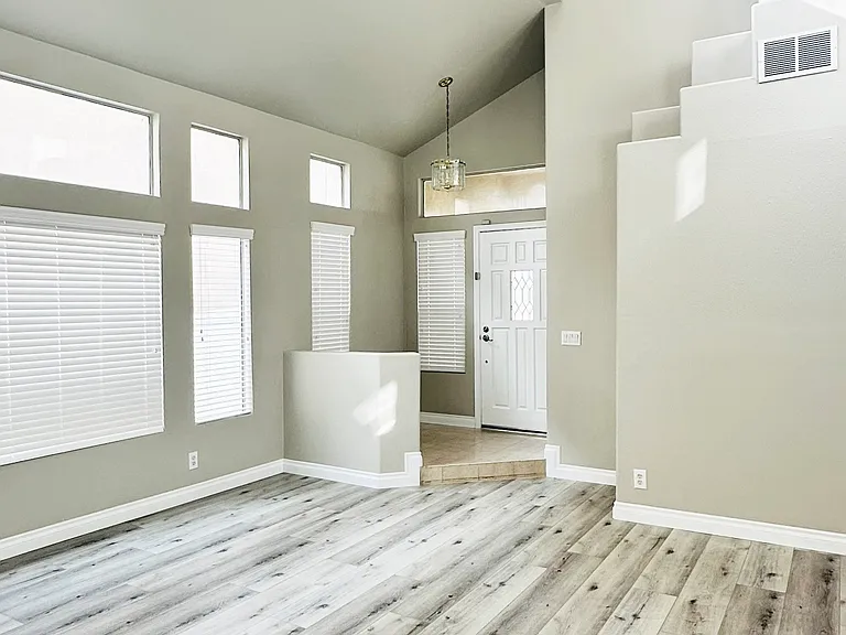 5002 Glickman Ave — Photo 12