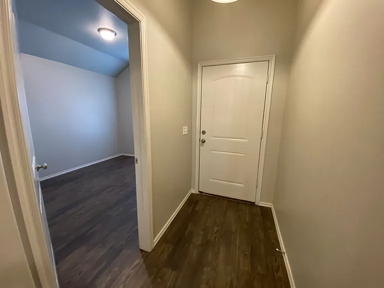 2225 Mill Creek Way — Photo 6