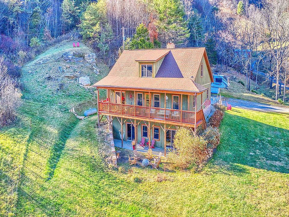 1st image of 879 Lost Cove Rd