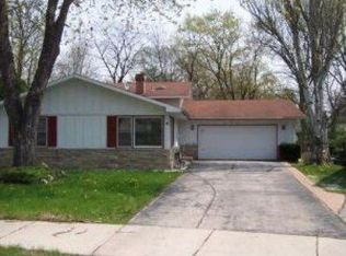 2641 Roberts Ave, Waukegan, IL 60087