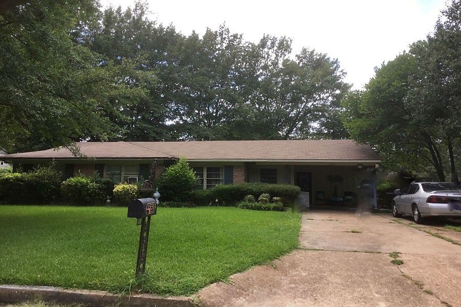 1st image of 1551 Camellia Dr