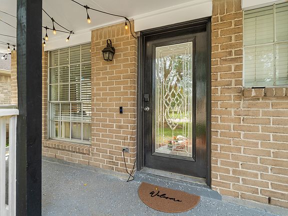 3rd image of 4415 Field Meadow Dr
