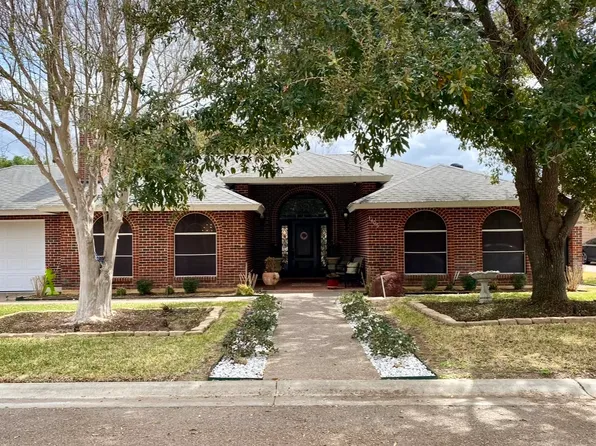 1405 Hawk Ridge Ct, Laredo, TX 78045